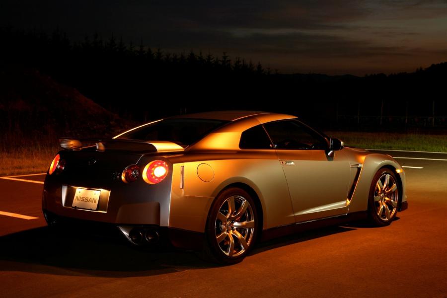  Nissan GT-R 2007 года  (фото 375 из 480)